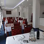 Pinerose Hotel 4*