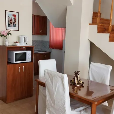 Pinerose Hotel