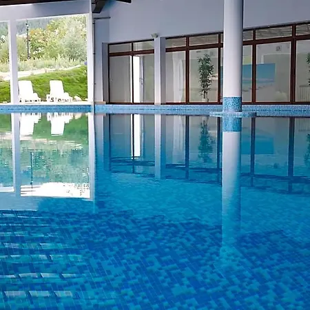 Pinerose Hotel 4*